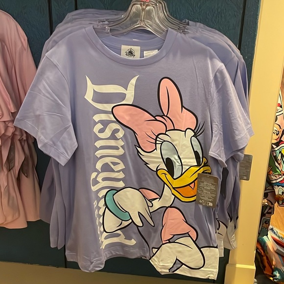 Disneyland Daisy Duck Back to Front T Shirt - Picture 1 of 2